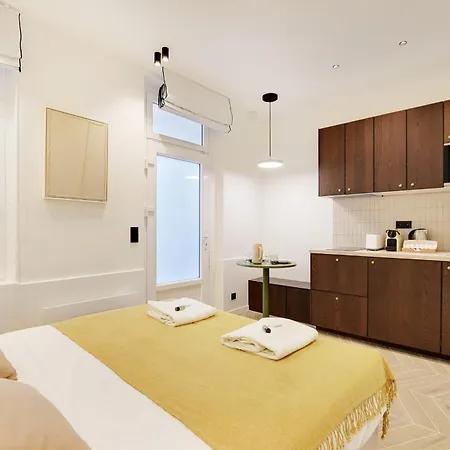 11 - Cosy Flat L020 *